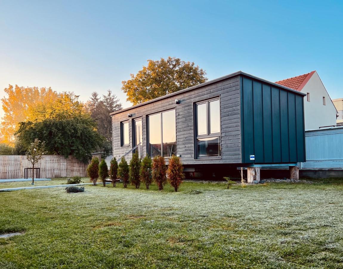 Pixel - Tiny Campus Villa Tirgu Secuiesc Exterior photo