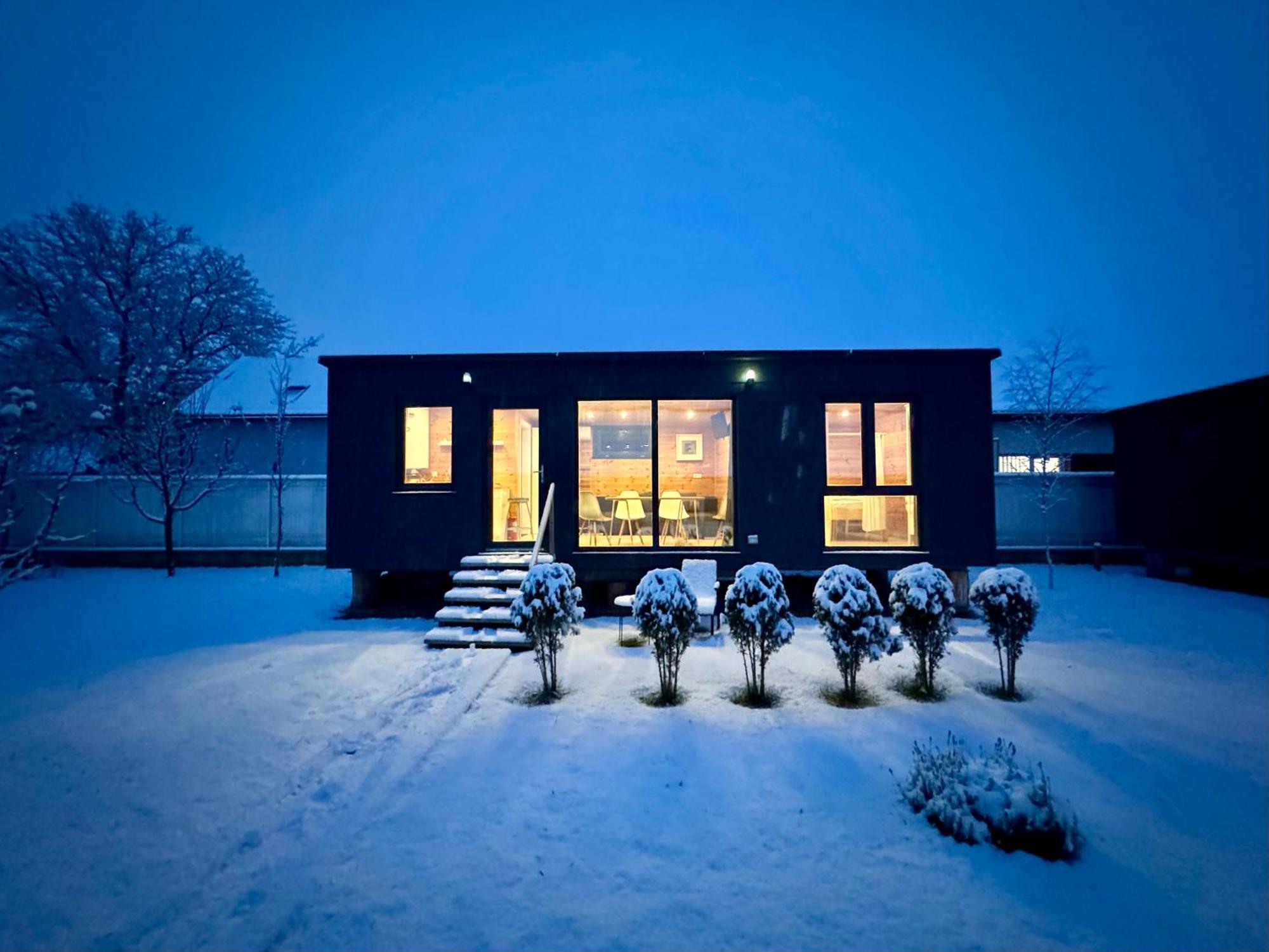 Pixel - Tiny Campus Villa Tirgu Secuiesc Exterior photo