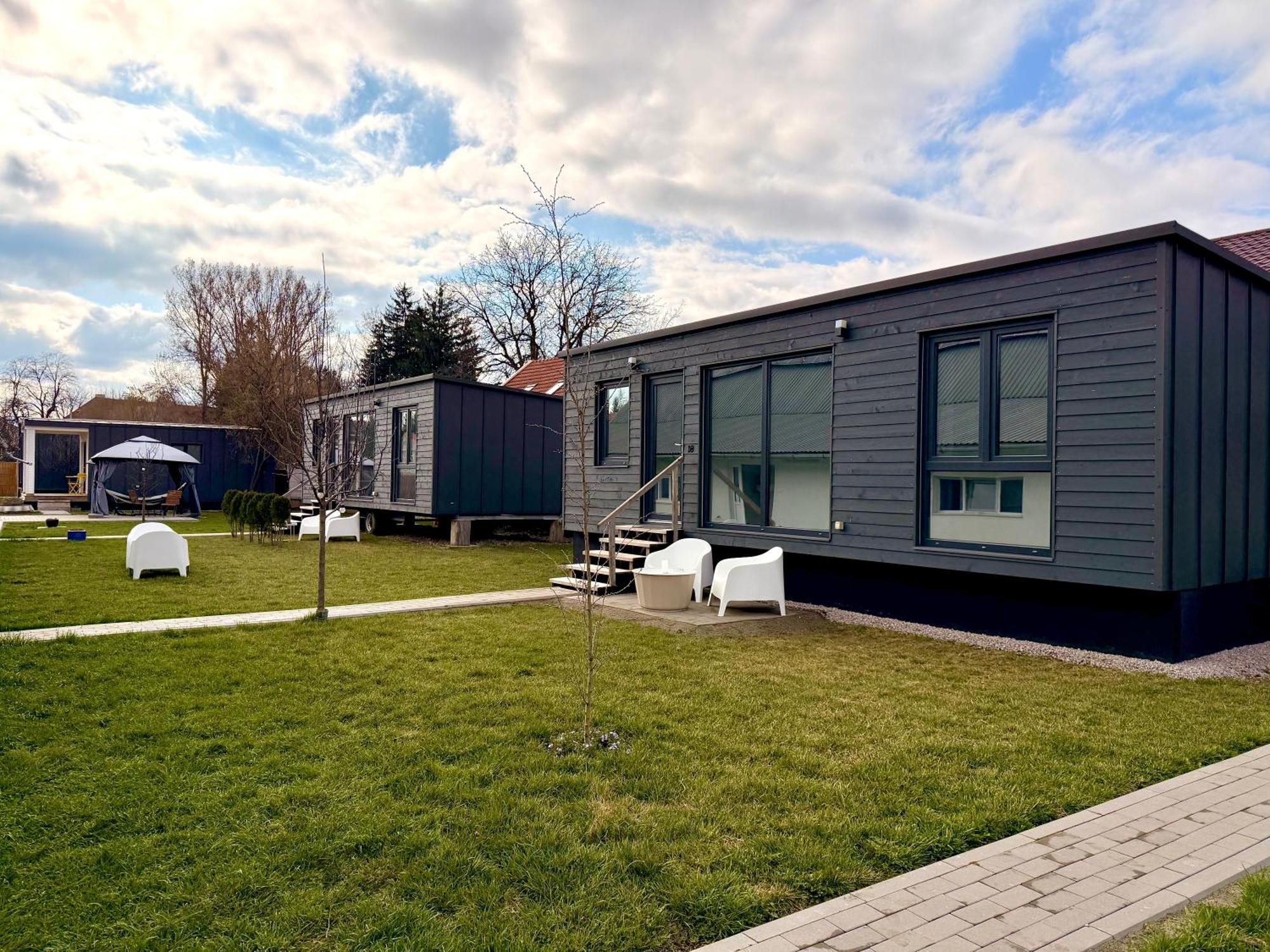 Pixel - Tiny Campus Villa Tirgu Secuiesc Exterior photo