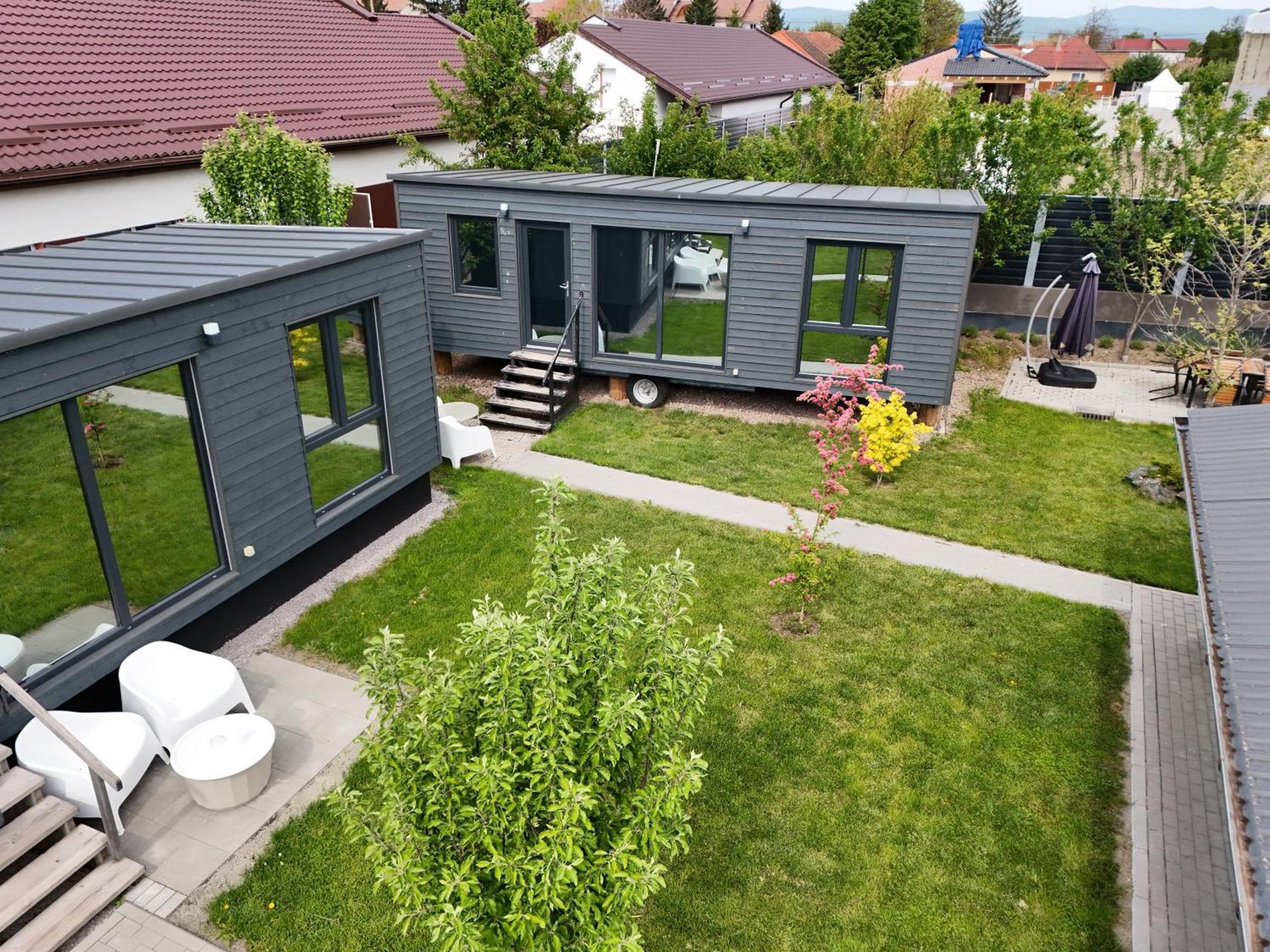 Pixel - Tiny Campus Villa Tirgu Secuiesc Exterior photo